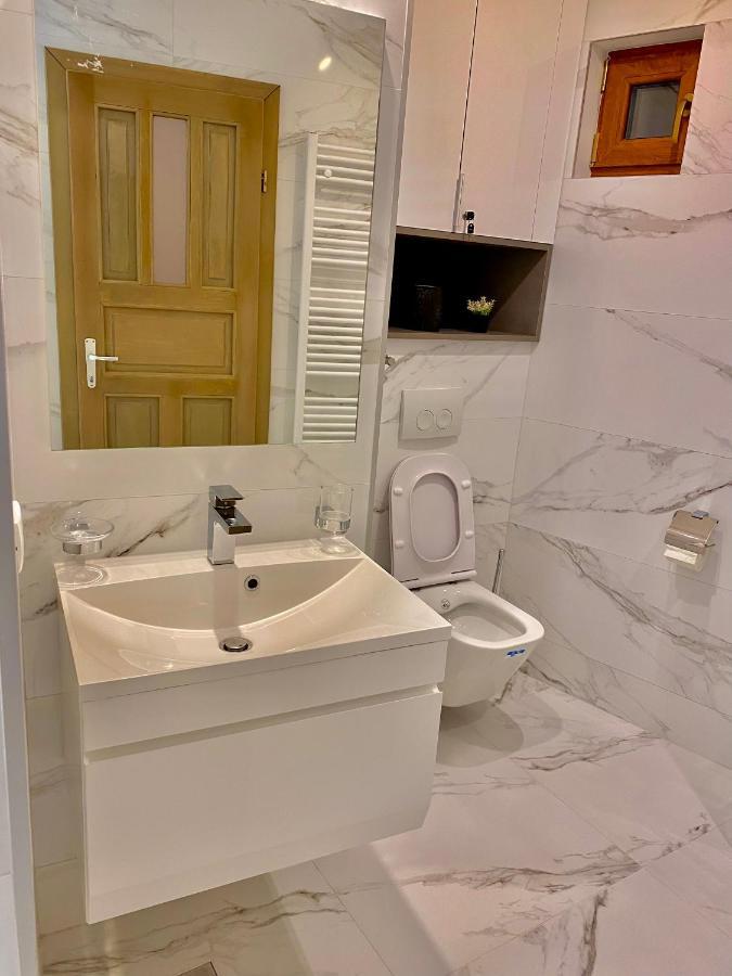 Blancris Boutique Lägenhet Braşov Exteriör bild