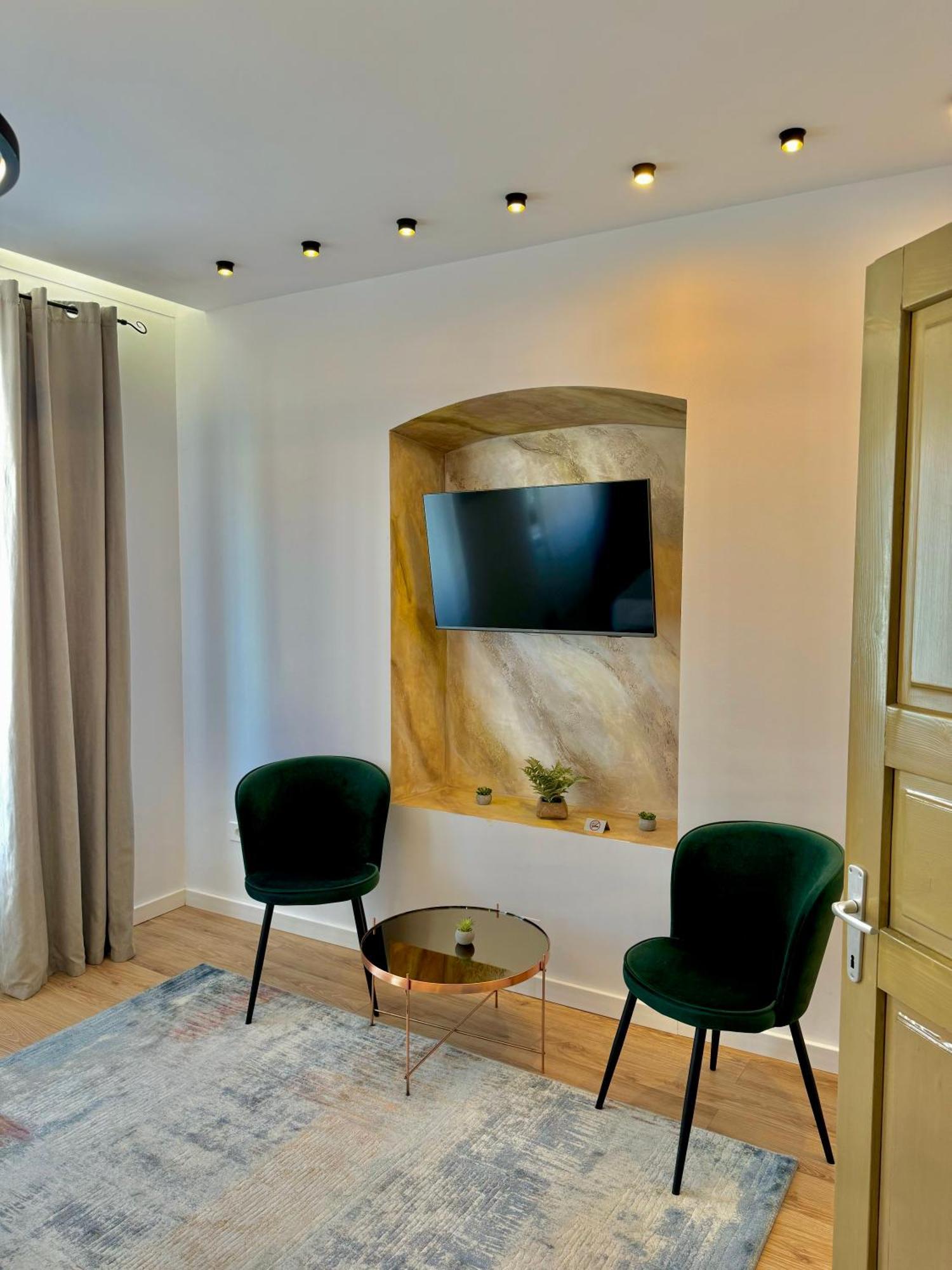 Blancris Boutique Lägenhet Braşov Exteriör bild